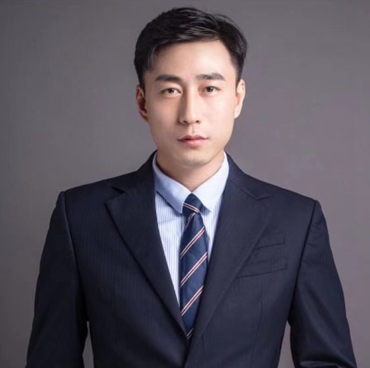 沈书言 视觉与舞美负责人